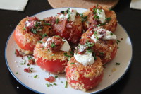 Fried Red Tomatoes with Sour Cream and Prosciutto. Delicious and filling, this is like a healthier version of a loaded baked potato!