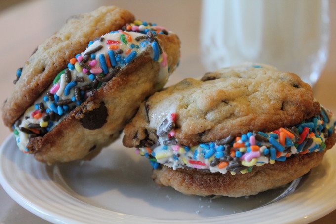 IMG_4667 Ice Scream Sandwiches!!!! Perfect for summer! Have the kids make their own!