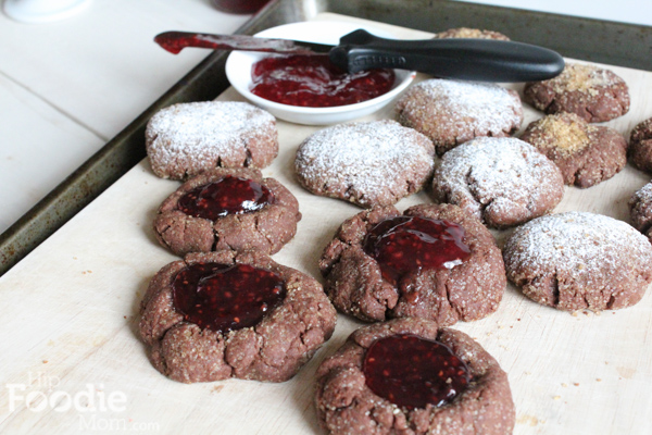 chocolate_hazelnut_cookies_HipfoodieMom.com