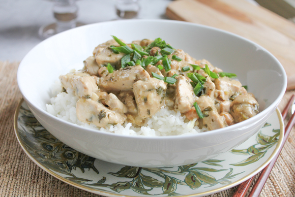 Coconut Lemongrass Chicken Curry | HipFoodieMom.com