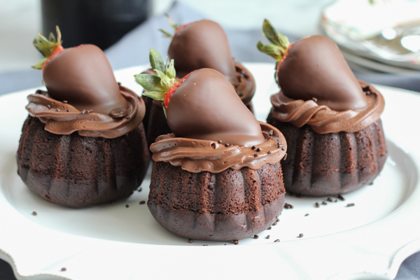 Triple Chocolate Mini Bundt Cakes Hip Foodie Mom