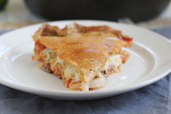 Pepperoni Pizza Pot Pie! Loaded with pepperoni and mozzarella cheese, this Pepperoni Pizza Pot Pie is sure to please any meat lover! Pizza tastes better in pie form!!