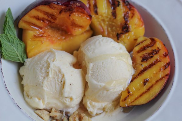 vanilla ice cream with grilled peaches for #sundaysupper