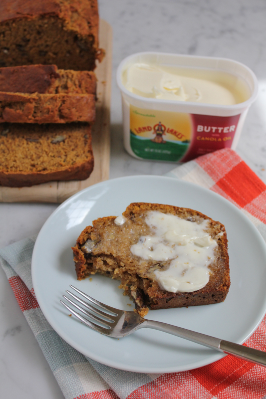 Pumpkin Banana Bread with LAND O LAKES_bite