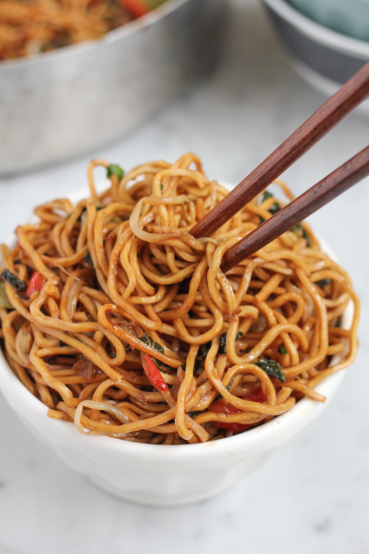 Vegetable Chow Mein | Quick and Easy Vegan Recipe | Hip Foodie Mom