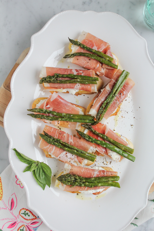 Asparagus and Prosciutto Crostini