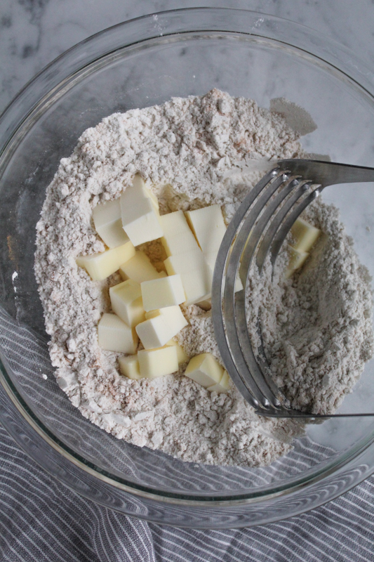 Delicious Gluten Free Blueberry Lemon Scones! So good you'd never guess these are gluten-free!! Plus enter to win Gluten Free 1 to 1 Baking Flour from @bobsredmill #glutenfree #glutenfreebaking #scones