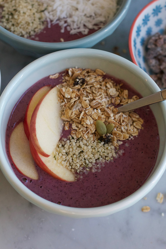 Superfood Smoothie Bowl + A Giveaway! • Hip Foodie Mom