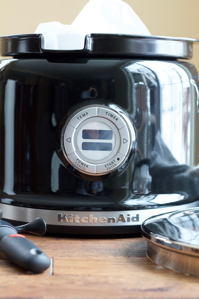 Use your slow cooker for something sweet and fabulous! Make these rich, delicious Slow Cooker Brownies!! Flaky, chocolatety, fudgy and everything good. . you won't believe these were made in a slow cooker! 