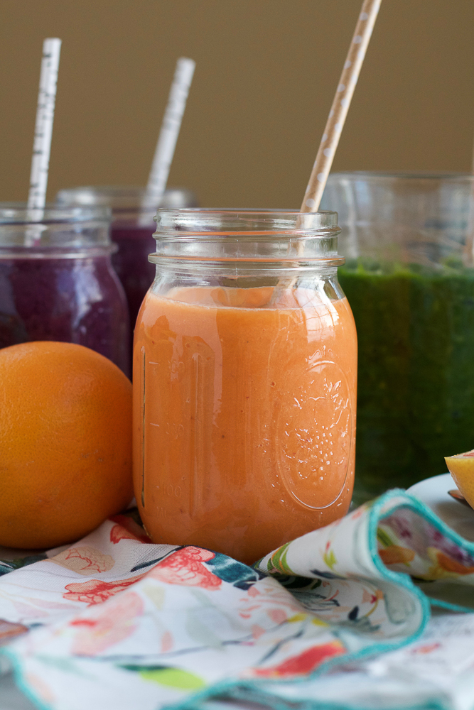 Healthy Breakfast Smoothies! Start off your day right with these Carrot Pineapple Smoothies! A refreshing, delicious, quick and easy way to start your day!