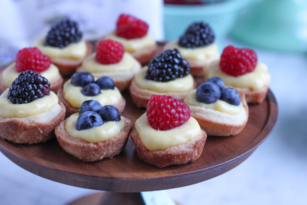 mini berry tarts with lemon curd