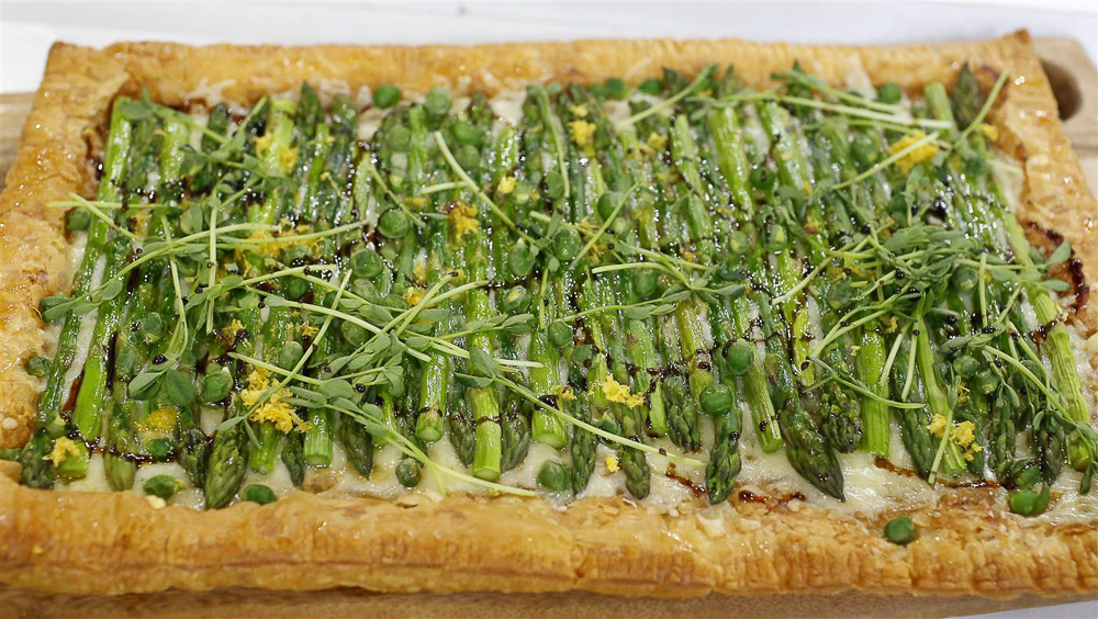 alice-choi-asparagus-gruyere-tart-today-20160425-tease_787866989717eddfd1af672090f519e3.today-inline-large2x