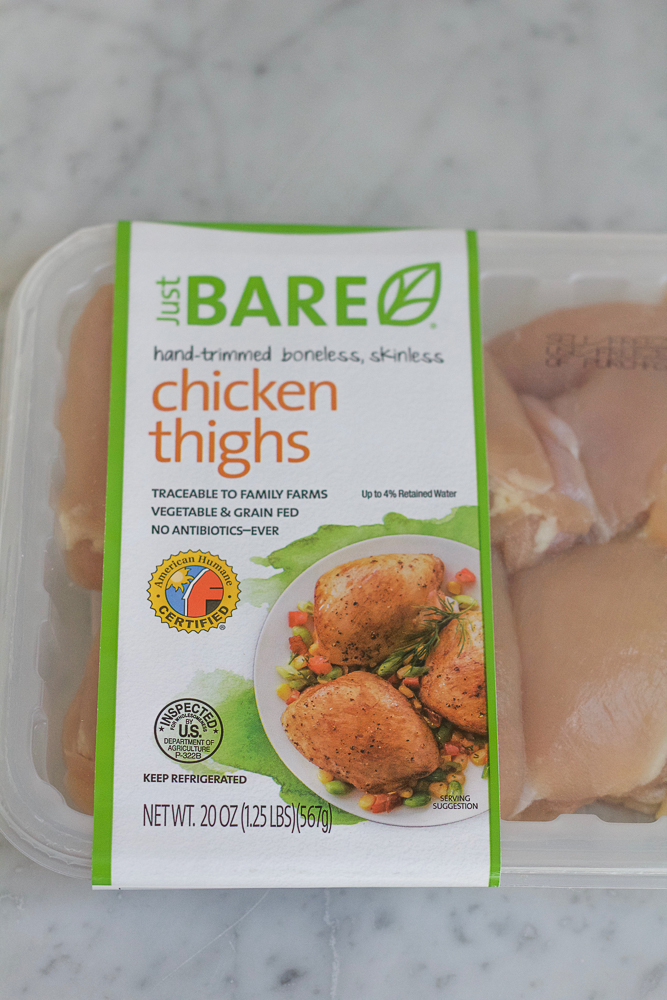 Spicy Asian Chicken Spring Rolls! Packed with a spicy and flavorful chicken and lots of veggies. These spring rolls are fresh, delicious and so easy to make! 