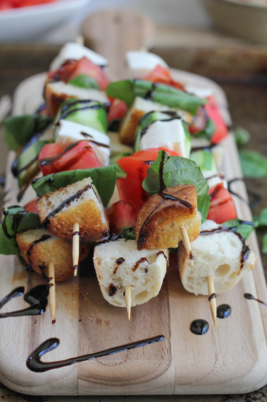 Healthy Weekly Meal Plan 7.2.16! A healthy weekly meal plan featuring a Kale and Sweet Potato Frittata, Caprese Kabobs with Balsamic Glaze, Thai Chicken Tacos with Spicy Peanut Sauce and more!