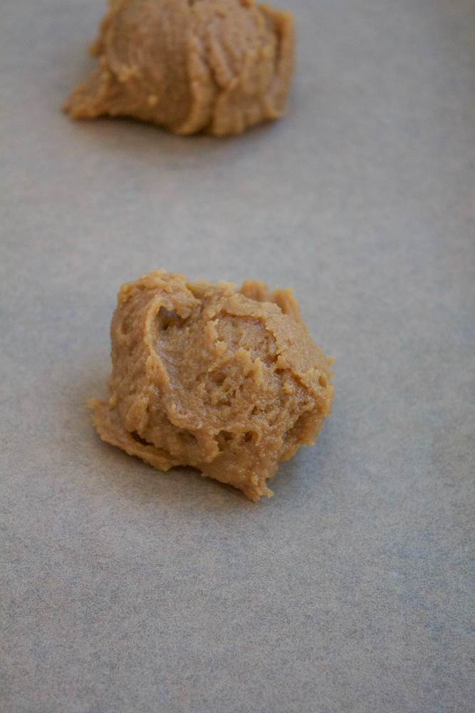 Peanut Butter Sea Salt Cookies!!! So easy to make and so delicious! You won't believe these cookies are made with only five ingredients! You have to try this recipe! These are the best peanut butter cookies ever!!!