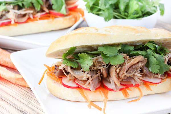 Healthy Weekly Meal Plan 7.30.16! A healthy weekly meal plan featuring a Honey Pineapple BBQ Chicken Sandwich, a Slow Cooker Pulled Pork Banh Mi, a Thai Chicken Salad Wrap and more!