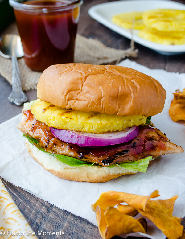 Healthy Weekly Meal Plan 7.30.16! A healthy weekly meal plan featuring a Honey Pineapple BBQ Chicken Sandwich, a Slow Cooker Pulled Pork Banh Mi, a Thai Chicken Salad Wrap and more!