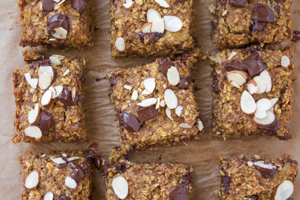 Pumpkin Flax Chocolate Breakfast Bars! The perfect fall, healthy sweet treat to make for your friends and family!