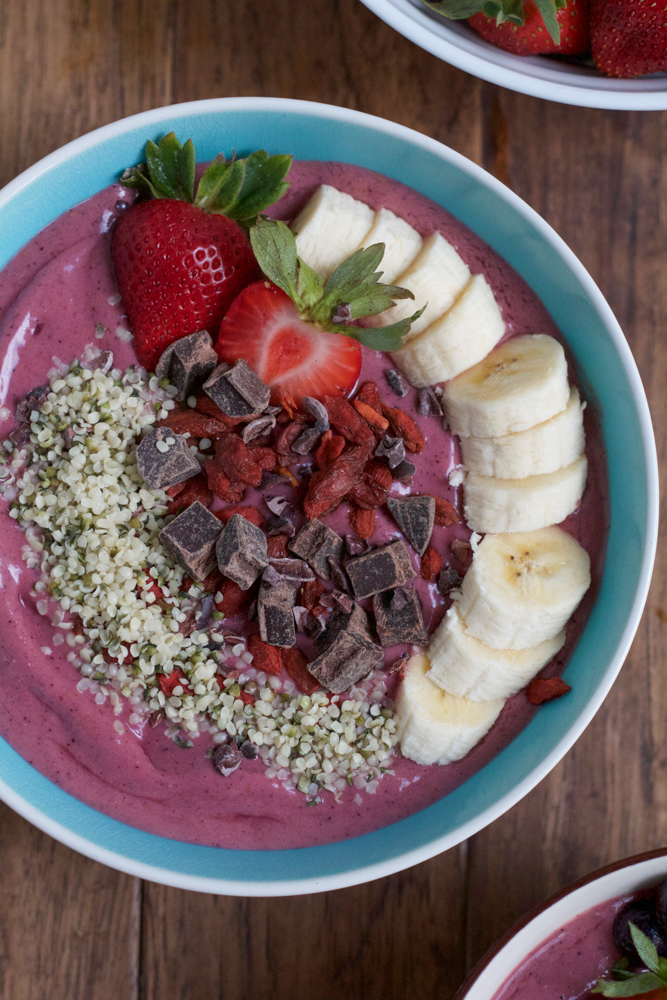 Berry Acai Smoothie Bowls