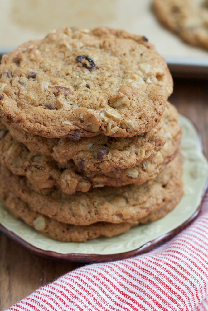 Spiced Oatmeal Cookies! Thick, chewy and packed with rolled oats, cinnamon, cardamom and more! These are a must bake for your family this holiday season!