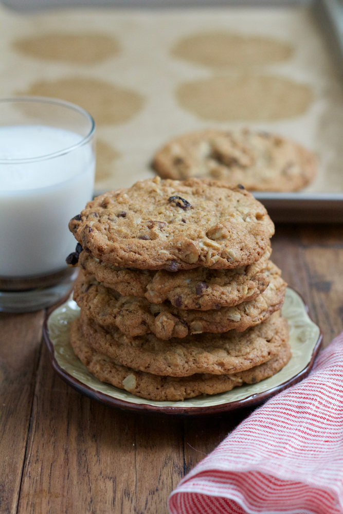 Spiced Oatmeal Cookies! Thick, chewy and packed with rolled oats, cinnamon, cardamom and more! These are a must bake for your family this holiday season!