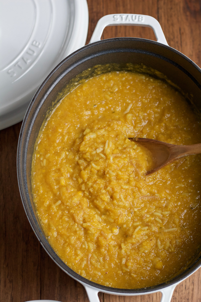 Autumn Corn Chowder! This Autumn Corn Chowder is packed with butternut squash, leeks and other fresh vegetables in a creamy, thick delicious soup. Create some family fun with lots of fall flavors and stock up on all you need at Target!!