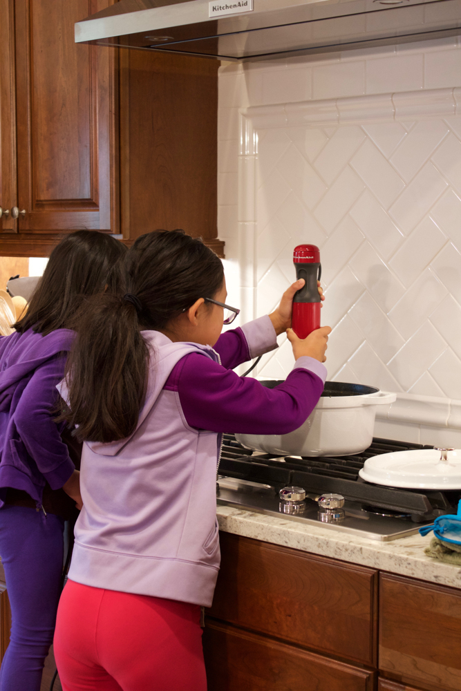 Autumn Corn Chowder! This Autumn Corn Chowder is packed with butternut squash, leeks and other fresh vegetables in a creamy, thick delicious soup. Create some family fun with lots of fall flavors and stock up on all you need at Target!!