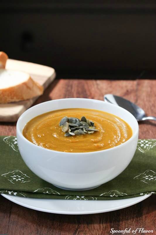 Healthy Weekly Meal Plan 10.15.16! Fall is here in full swing! A healthy weekly meal plan featuring Ratatouille Lasagna, Creamy Sundried Tomato and Chicken Pasta, Roasted Autumn Squash Soup, Whole Grain Pasta with White Beans and Tomatoes and more!