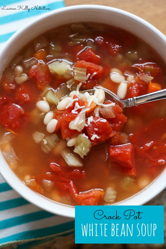 Healthy Weekly Meal Plan 10.29.16! Fall is here in full swing! A healthy weekly meal plan featuring Leek, Potato and Fennel Soup, Crock Pot White Bean Soup, Thai Peanut Turkey Rice Bowls and more!