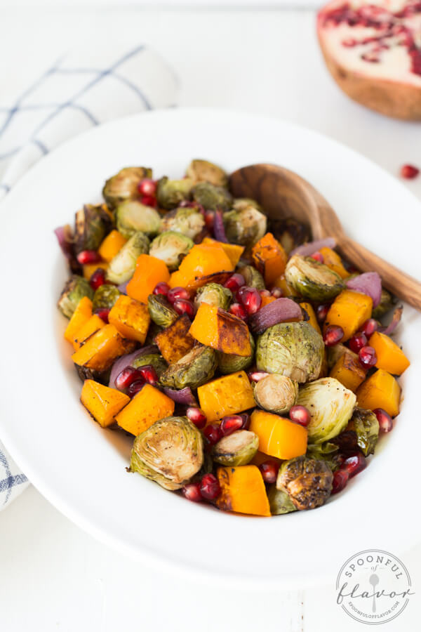Healthy Weekly Meal Plan 11.19.16! A healthy weekly meal plan featuring Butternut Squash Lentil Coconut Curry Soup, Balsamic Roasted Butternut Squash and Brussels Sprouts with Pomegranate, a Warm Artichoke Salad and more!