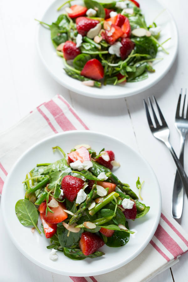 Healthy Weekly Meal Plan 3.25.17 featuring a 30 Minute Skillet Pasta Primavera, Buffalo Quinoa Burgers, an Asparagus Gruyere Tart and more!