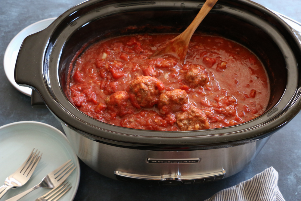How to Make Slow Cooker Spaghetti and Meatballs