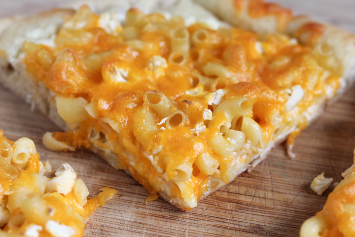 Macaroni-and-Cheese-Pizza