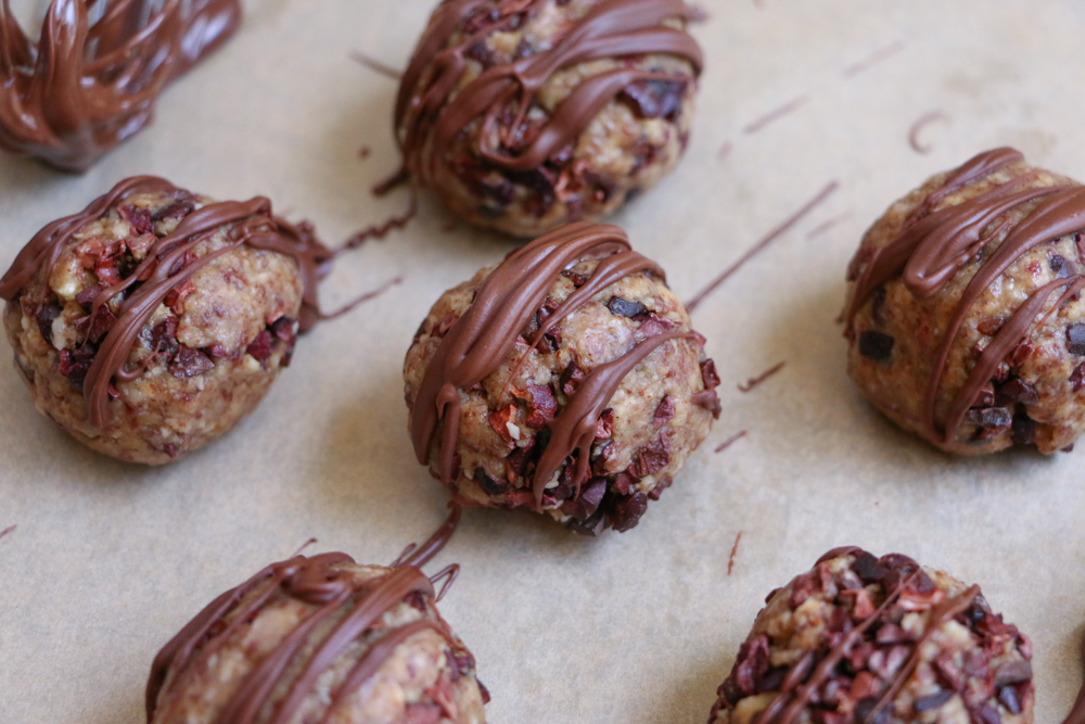 no bake paleo energy bites (video!)