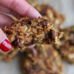 One bowl Pumpkin Chocolate Chip Cookies!!! Packed with goodness from flaxseed, raw pepitas and pure pumpkin! So good and so easy to make!&nbsp;