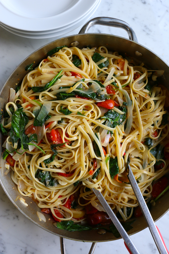 Easy Weeknight Pasta + People Magazine • Hip Foodie Mom