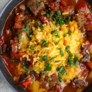 Game Day Steak Chili! Use beef sirloin, flank steak or any cut of steak and you've got yourself one bowl of hearty deliciousness!