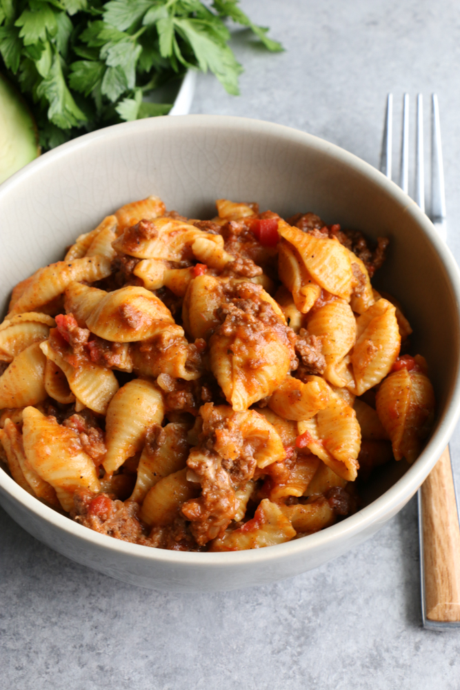 Instant Pot Cheesy Taco Pasta!! Creamy, so flavorful and delicious, easily made in the Instant Pot without pre-cooking the pasta!! 