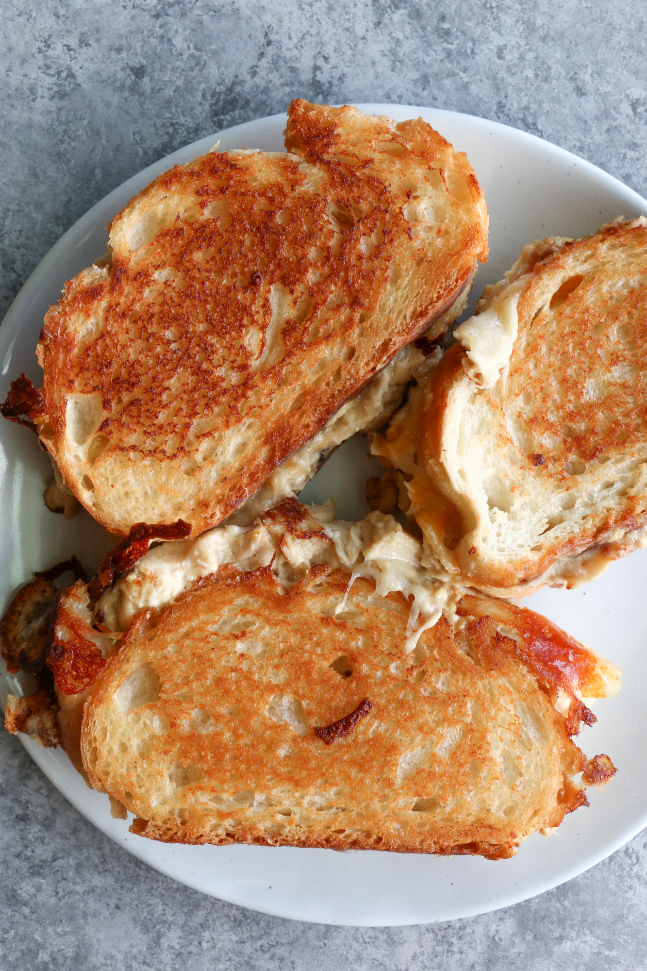 How To Make A Tuna Melt. So easy to make and delicious. This has been a staple for me and my family since staying at home.
