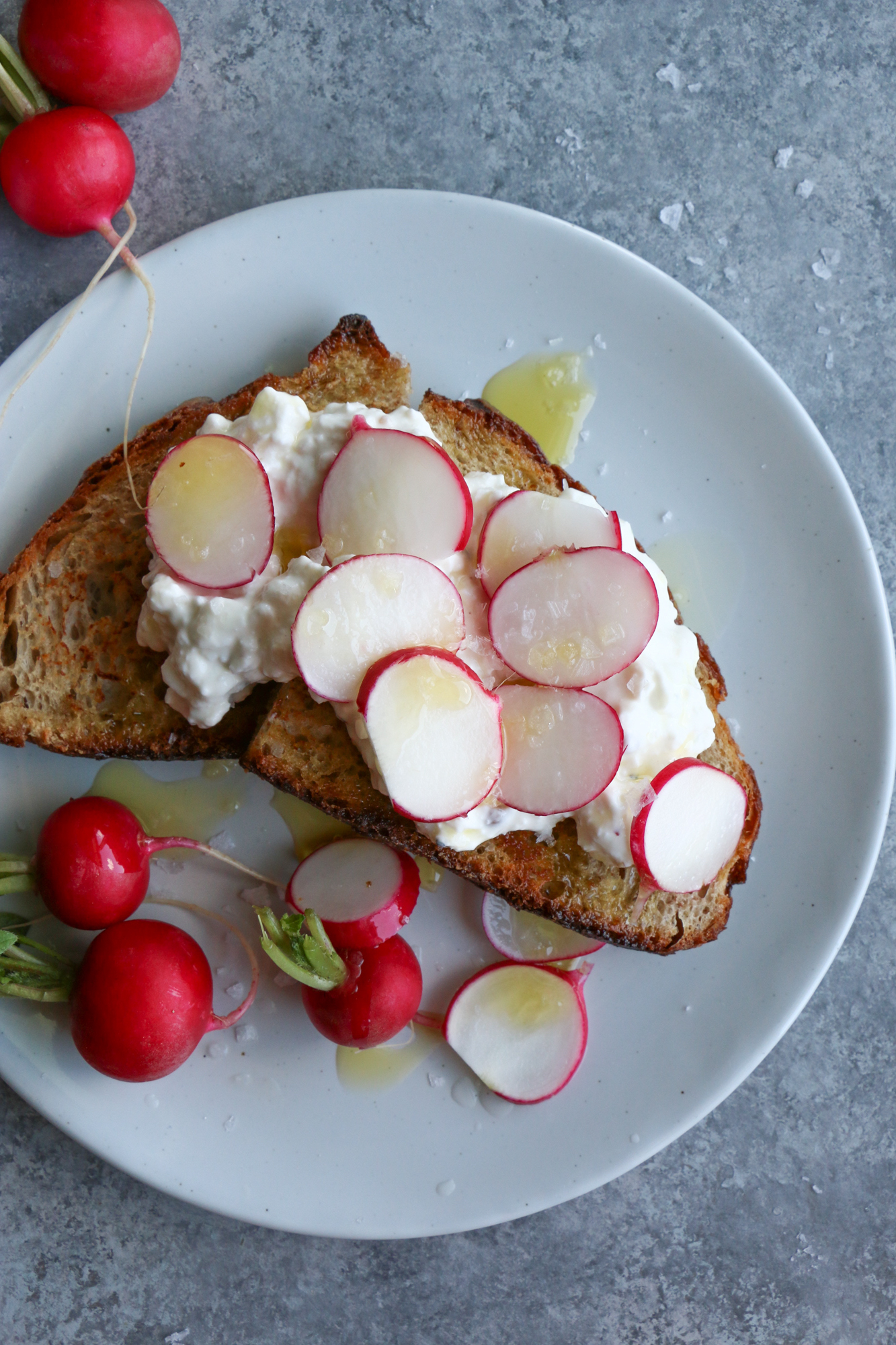 Delicious Cottage Cheese Toasts