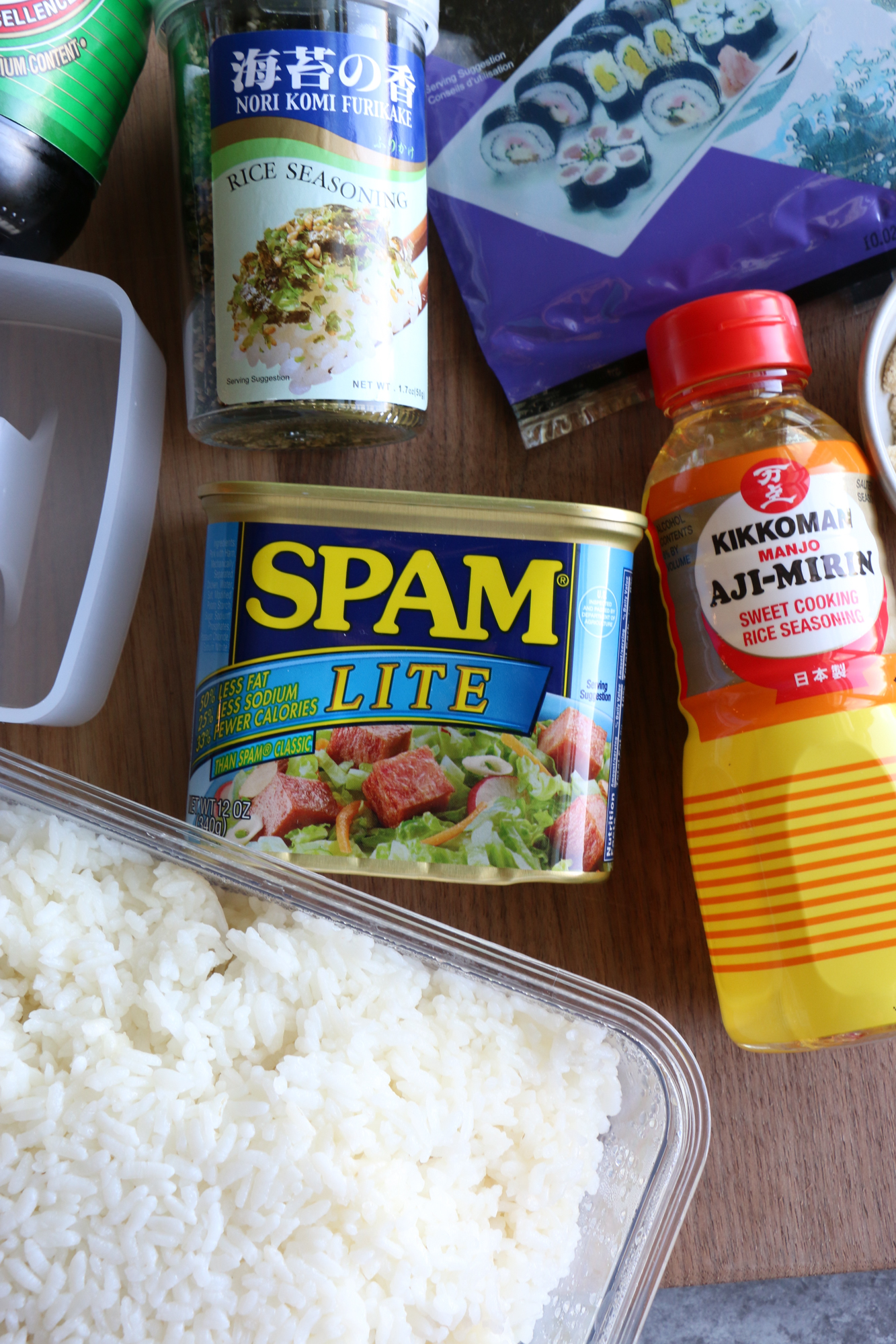 How To Make Spam Musubi. So delicious and so easy to make! Seasoned rice and spam, with furikake and wrapped in nori. It's so good!