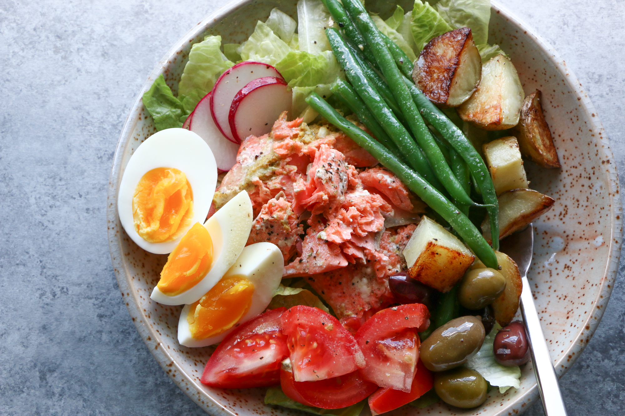 Salmon Nicoise Salad With Dijon Vinaigrette • Hip Foodie Mom