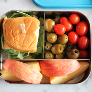 Back to School Lunches! It's that time of the year again! Let me help you take the guess work out of packing lunch for your kids.