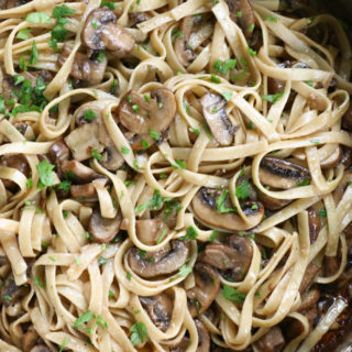 Simple Mushroom Pasta! Loaded with mushrooms, delicious and so flavorful, if you are a mushroom lover, you have to try this!