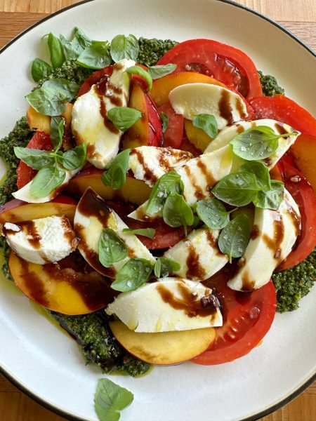 Nectarine Tomato Mozzarella Salad! Sweet, salty, fresh and bright! Celebrate with this delicious and fresh salad!!