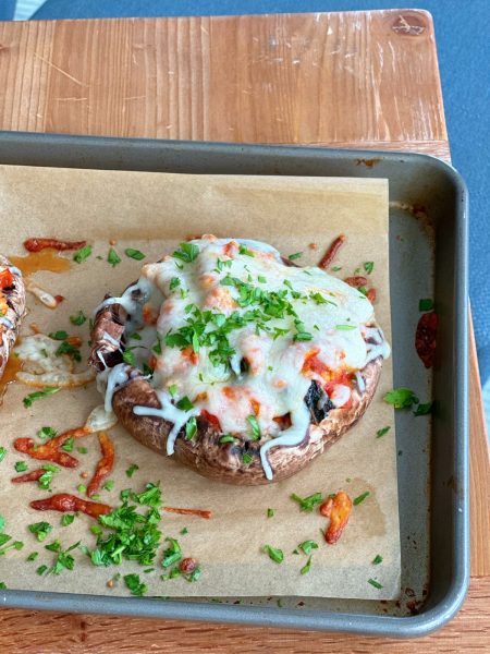 Easy Portobello Mushroom Pizzas! As a snack or light meal, these are such a great and delicious alternative to real pizzas!