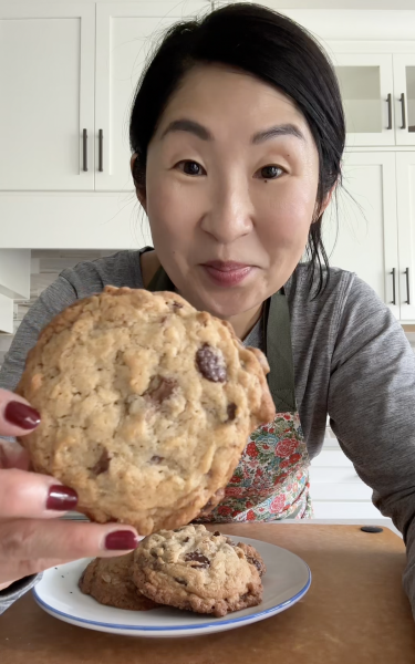 DoubleTree Chocolate Chip Cookie Recipe! This recipe is the official bake-at-home recipe so bakers can bake the cookies at home!