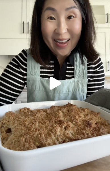 Ina's Old Fashioned Apple Crisp!! So easy and sooooo delicious! Apple crisp is a dessert made with a streusel topping.